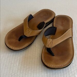 Clarks Roxanne Tan Leather Flip Flops